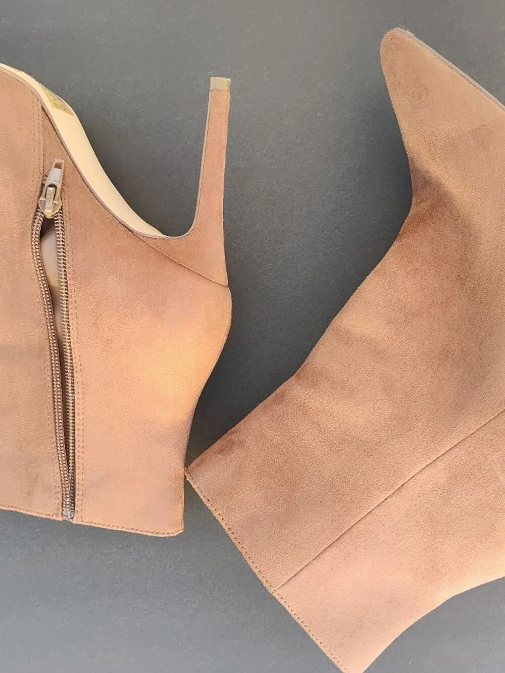 Women's suede brown high heels booties boots forever 21 size 7.5